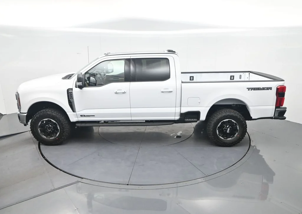 New 2026 Oxford White Ford F-250® Lariat® image 31