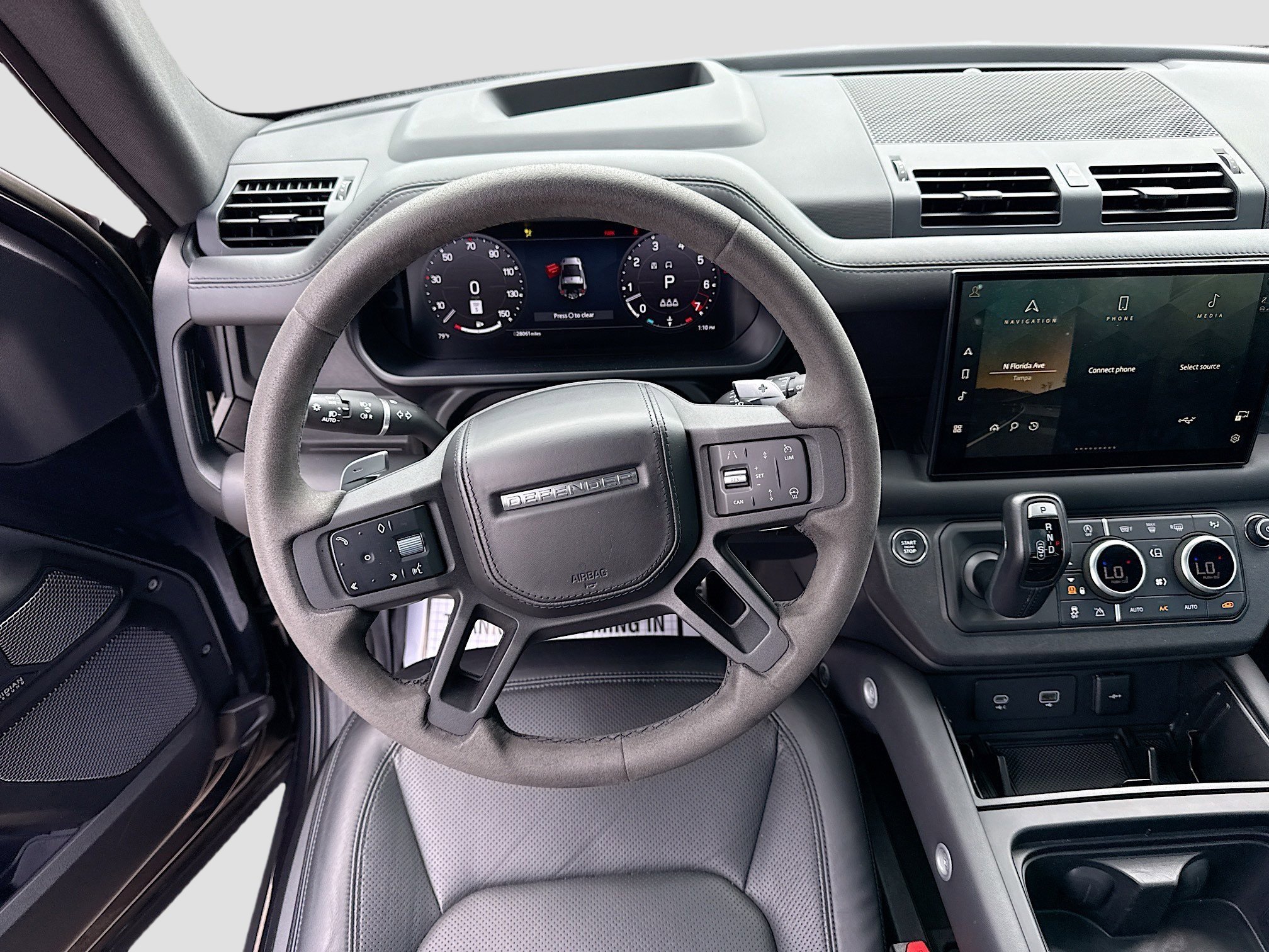 Used 2023 Carpathian Gray Premium Metallic Land Rover Carpathian Edition image 17