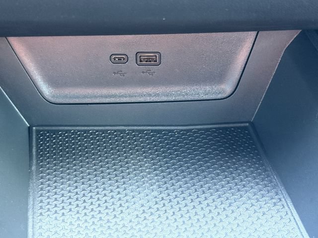 2027 Chevrolet Equinox LT - Photo 25