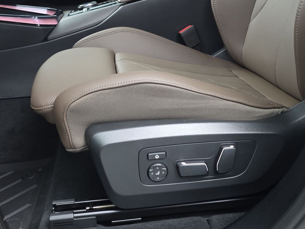New 2026 Dark Graphite Metallic BMW 30 xDrive image 28