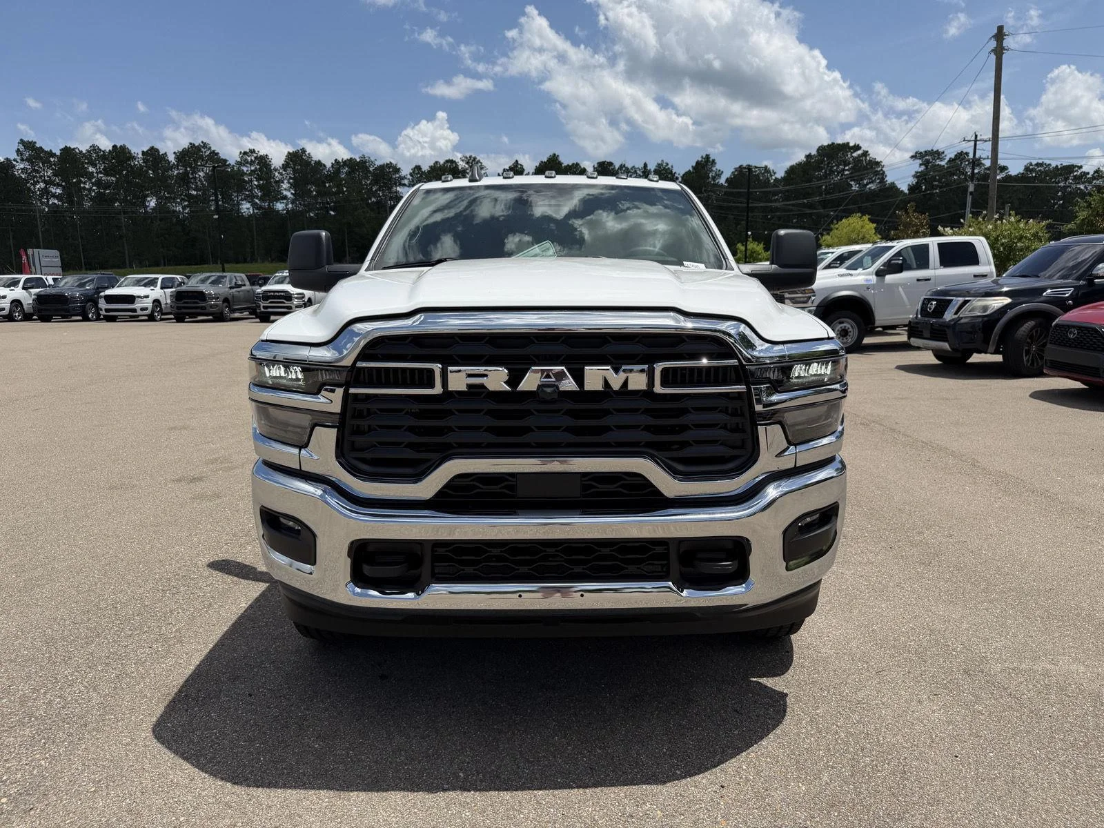 New 2026 Bright White Clear-Coat Exterior Paint RAM Tradesman image 2