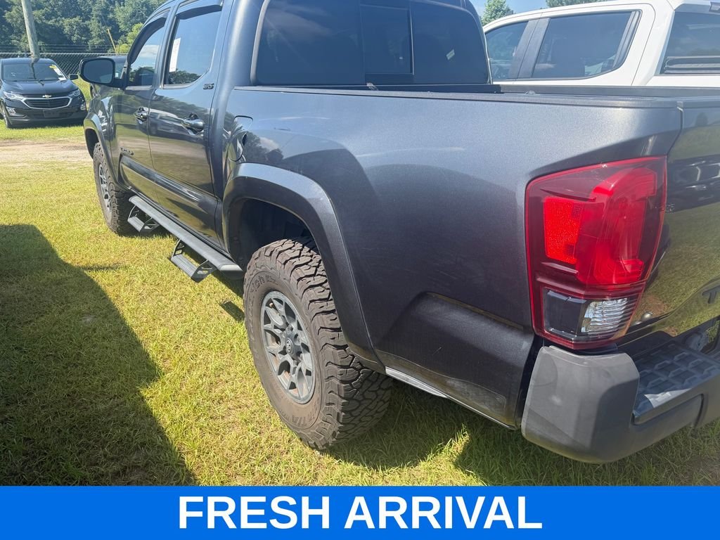Used 2020 Gray Toyota SR5 image 4