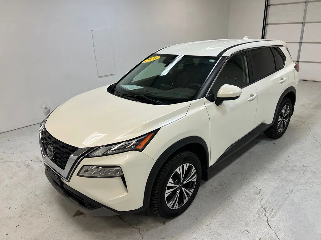 Used 2023 White Nissan SV image 6