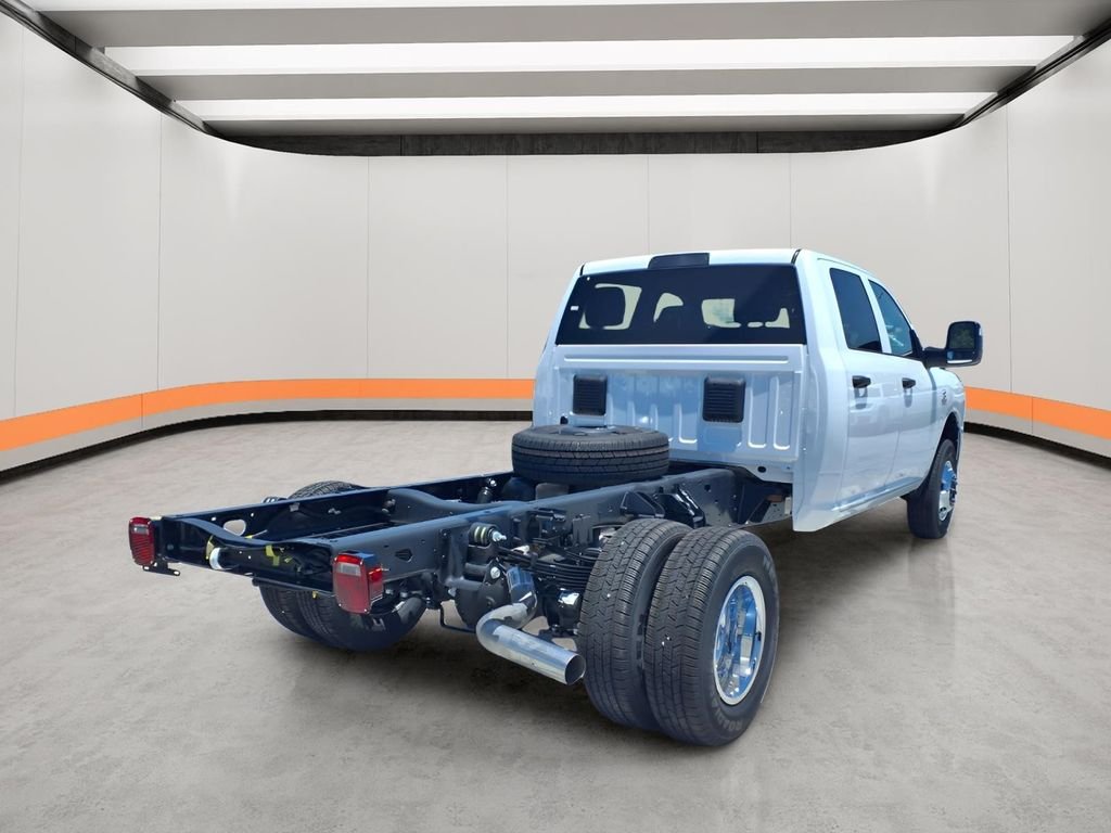 New 2026 Bright White Clearcoat RAM Tradesman image 4