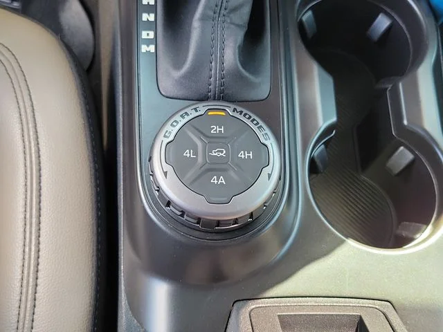 Used 2024 Oxford White Ford Wildtrak image 25