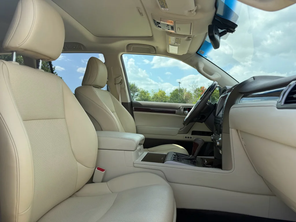 Used 2019 Starfire Pearl Lexus Premium image 11