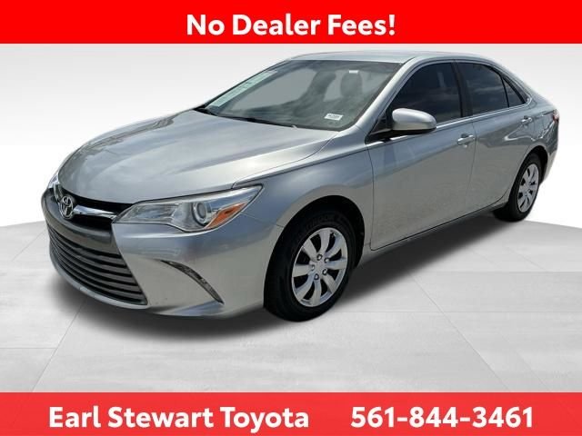 Used 2017 Silver Toyota LE image 9