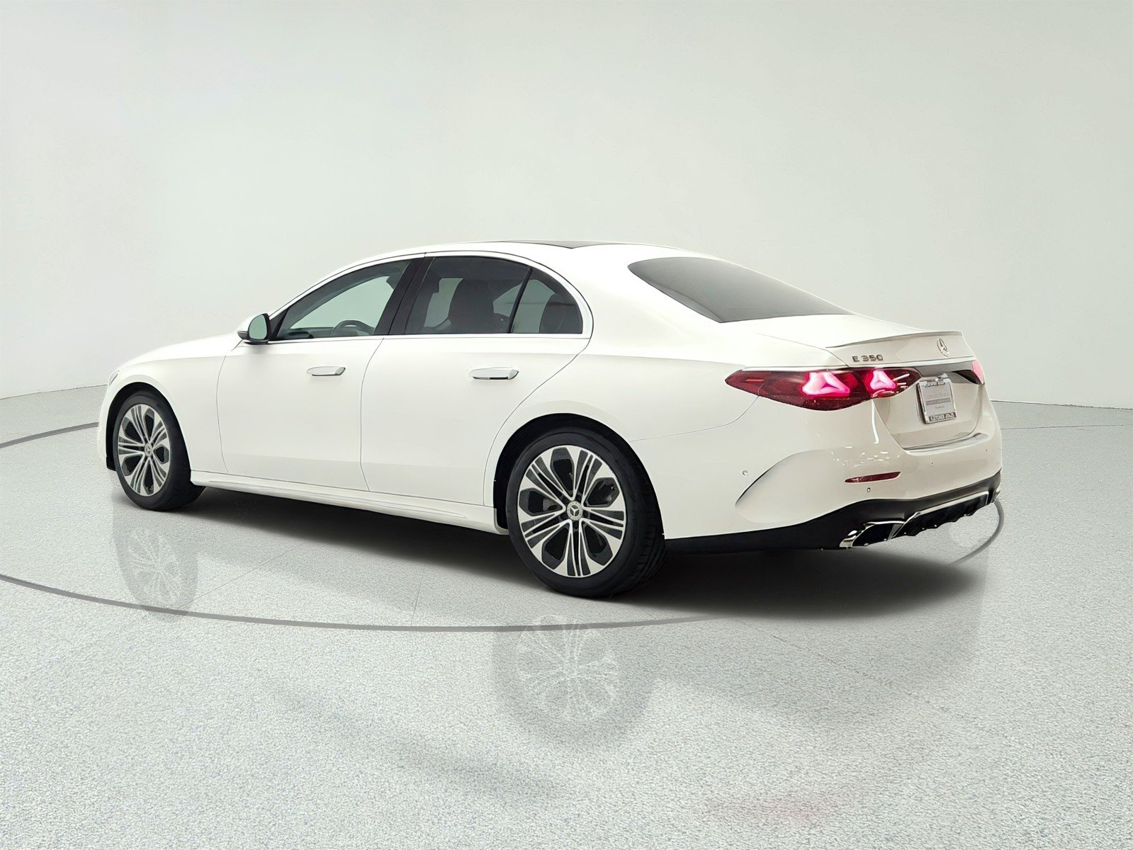 Used 2025 Polar White Mercedes-Benz E 350 RWD Sedan image 7