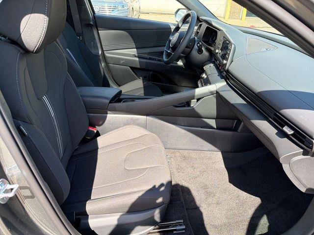 New 2026 Gray Hyundai SEL Sport Premium image 27