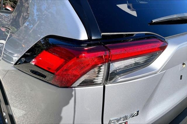 Certified Used 2023 SILVER SKY METALLIC Toyota  image 28