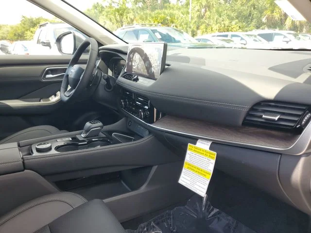 New 2026 Everest White Pearl TriCoat Nissan Platinum image 32