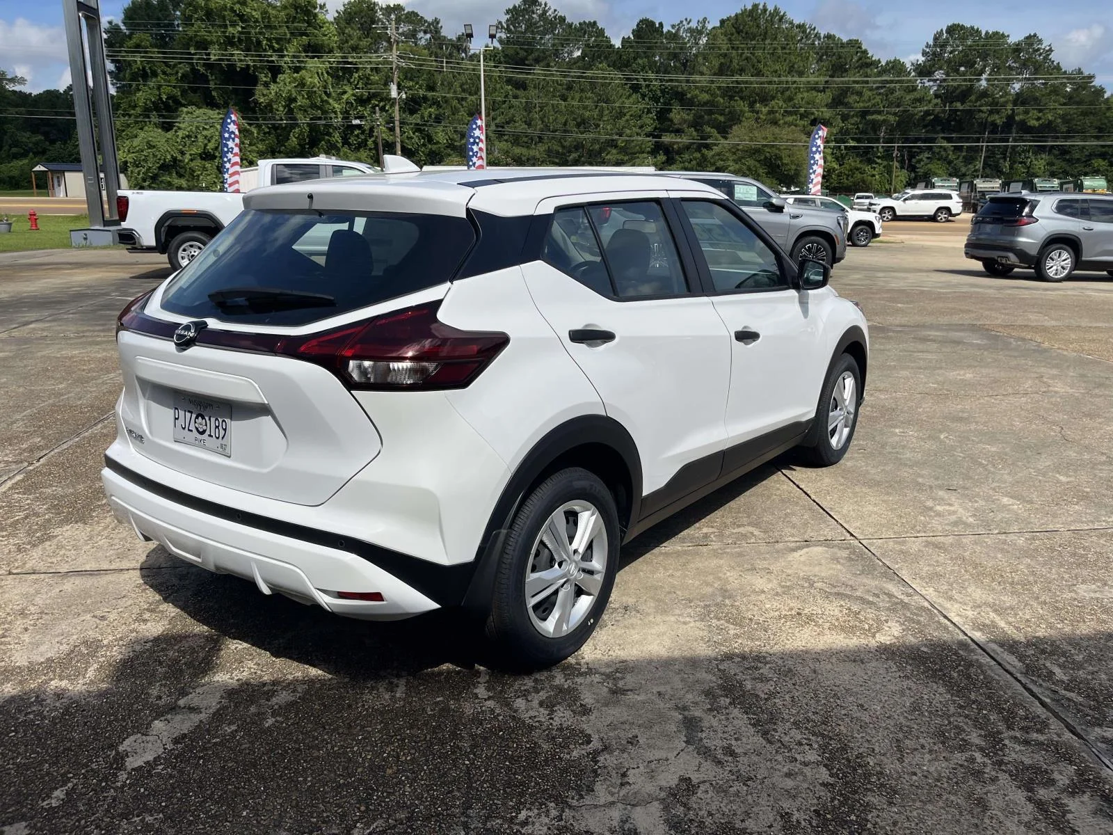 2025 Nissan KICKS PLAY Base - Photo 7