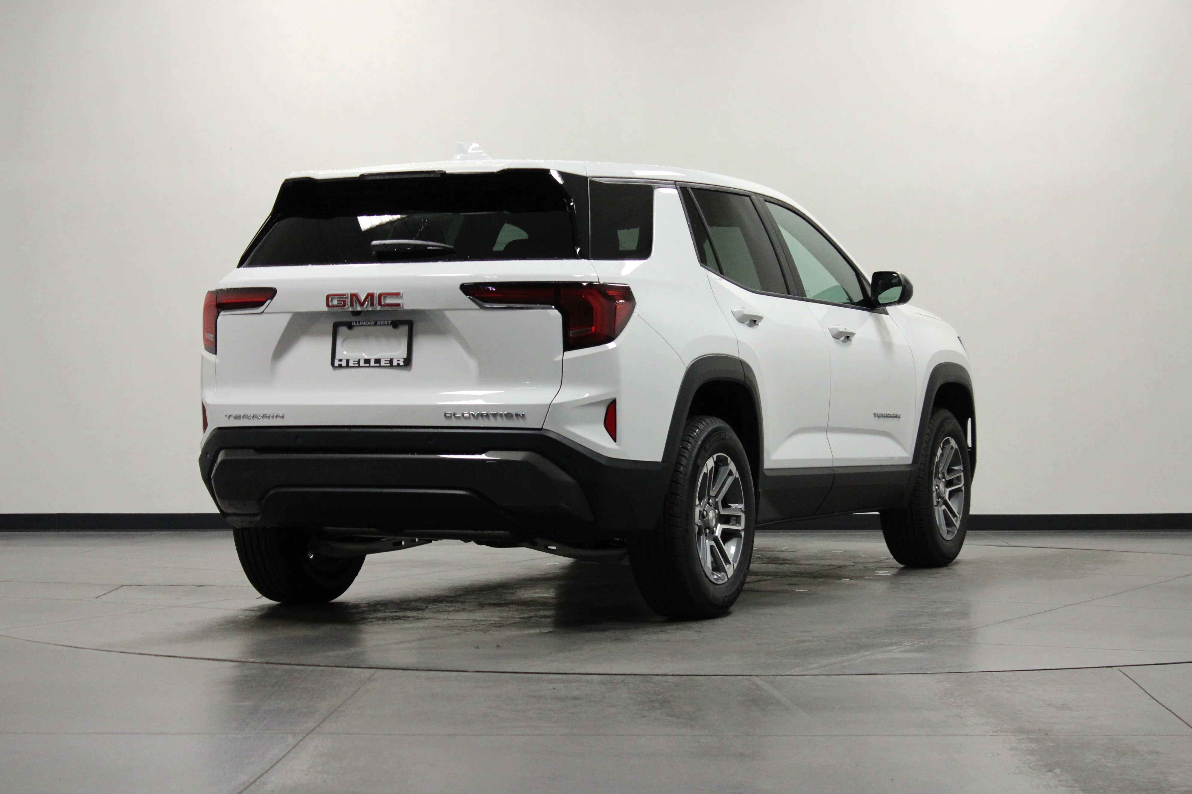 New 2026 Summit White GMC Elevation image 3