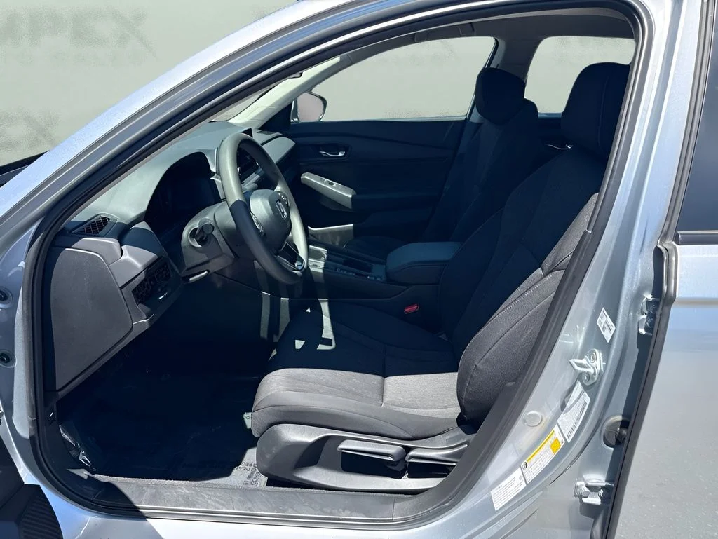 Used 2025 Silver Honda LX image 9