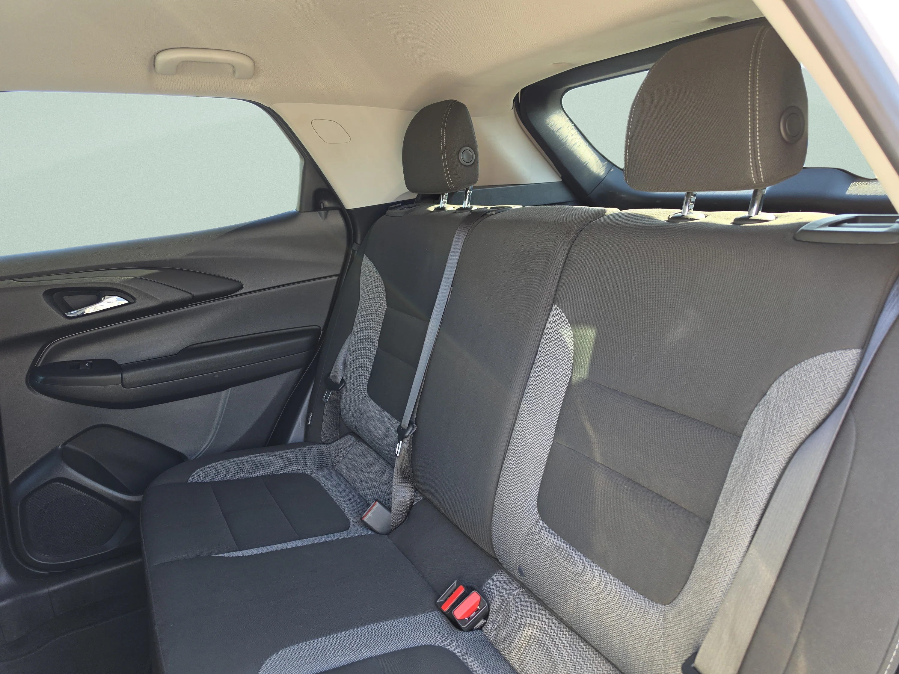 Used 2025 Summit White Chevrolet LT image 22