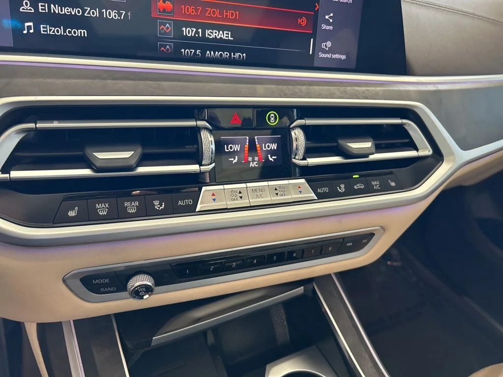 Used 2019 Black BMW xDrive40i image 62