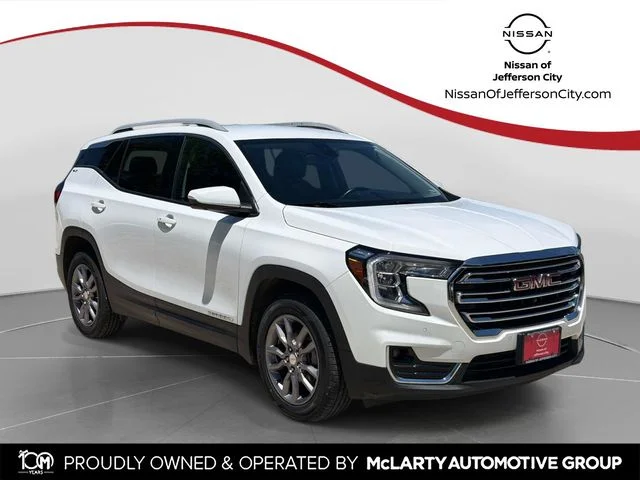 Used 2023 White GMC SLT image 1