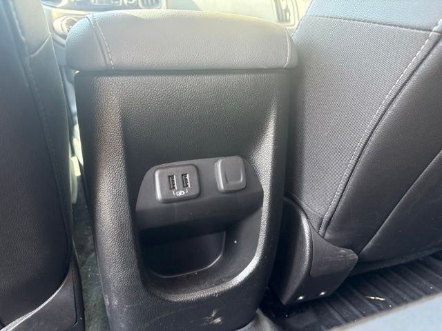 Used 2022 Black Chevrolet Z71 image 12