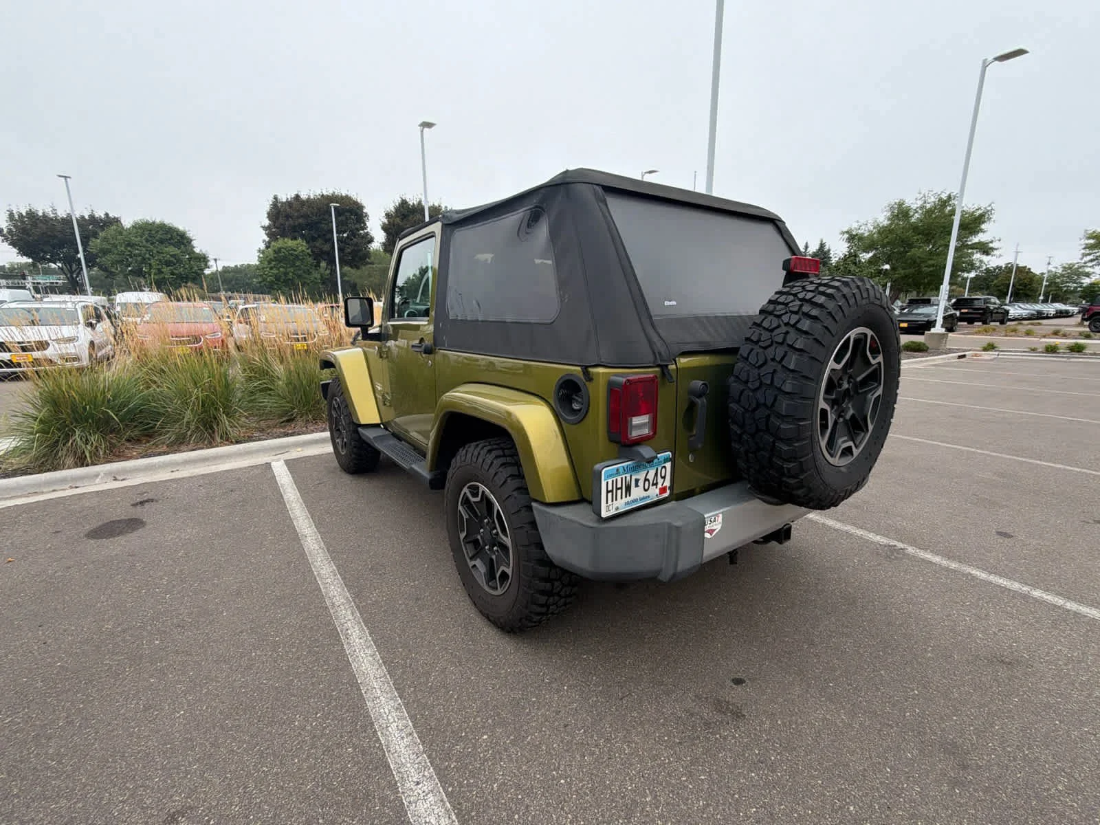 Used 2008 Rescue Green Metallic Jeep Sahara image 5