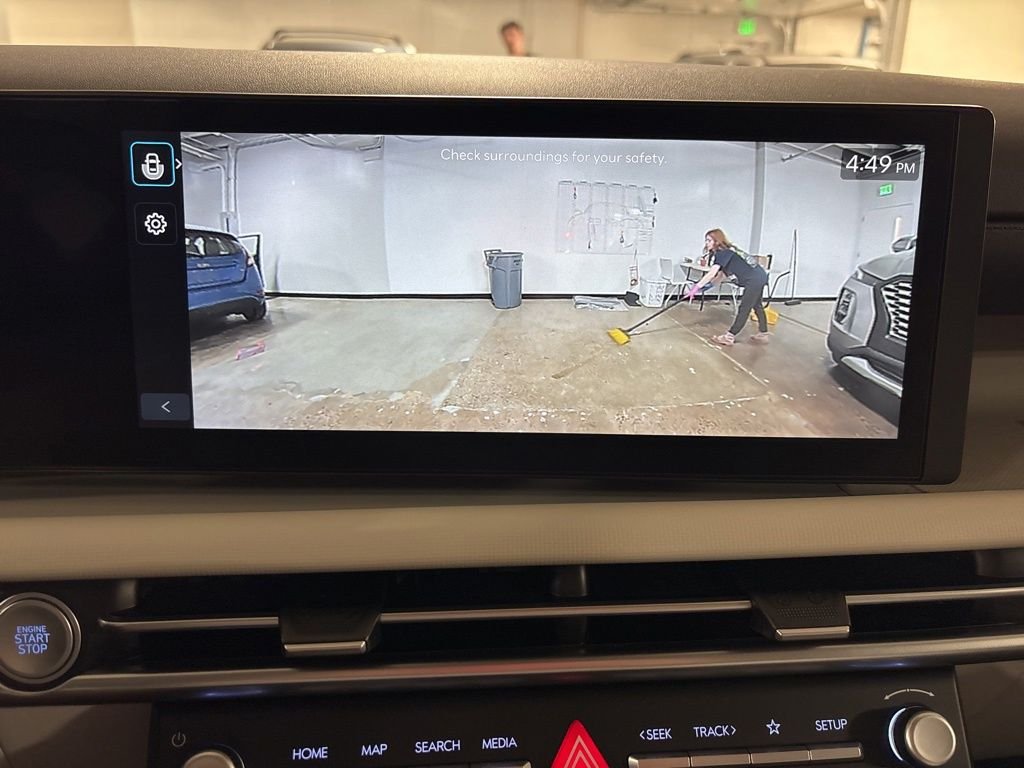 Certified Used 2025 Gray Hyundai SE image 25