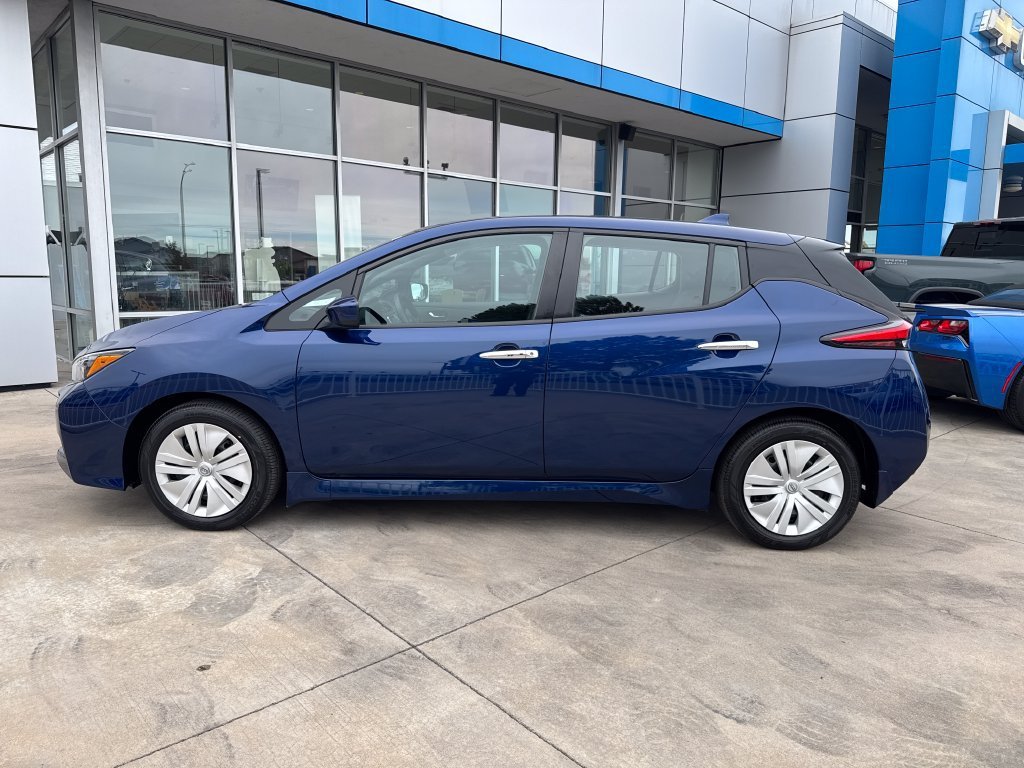 Used 2025 Nissan Leaf S with VIN 1N4AZ1BVXSC562732 for sale in Lakewood, CO
