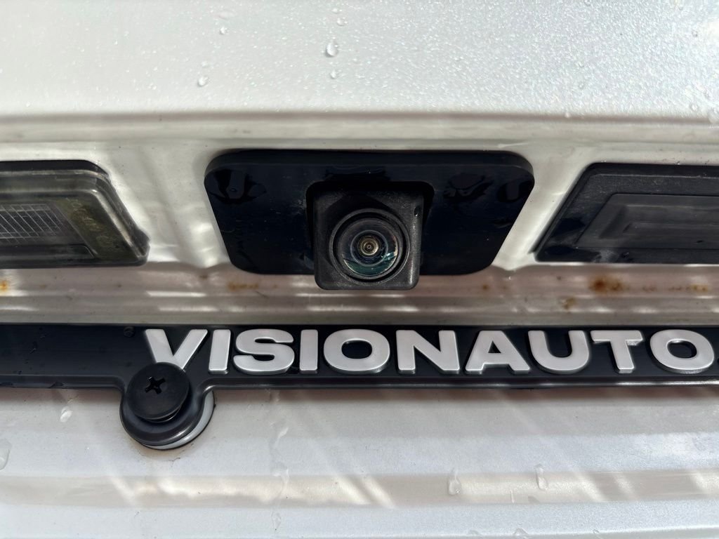 Used 2019 White Nissan 2.5 SR image 14