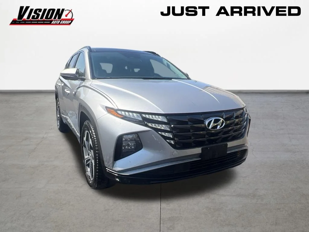 Certified Used 2024 Silver Hyundai SEL Convenience image 3
