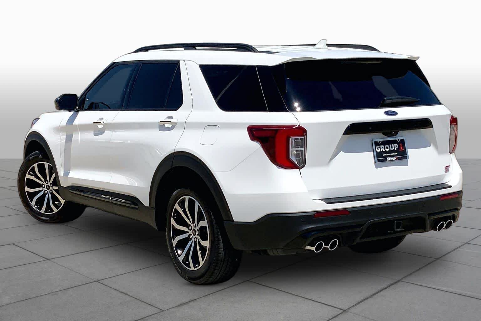 Used 2023 Star White Metallic Tri-Coat Ford ST image 11