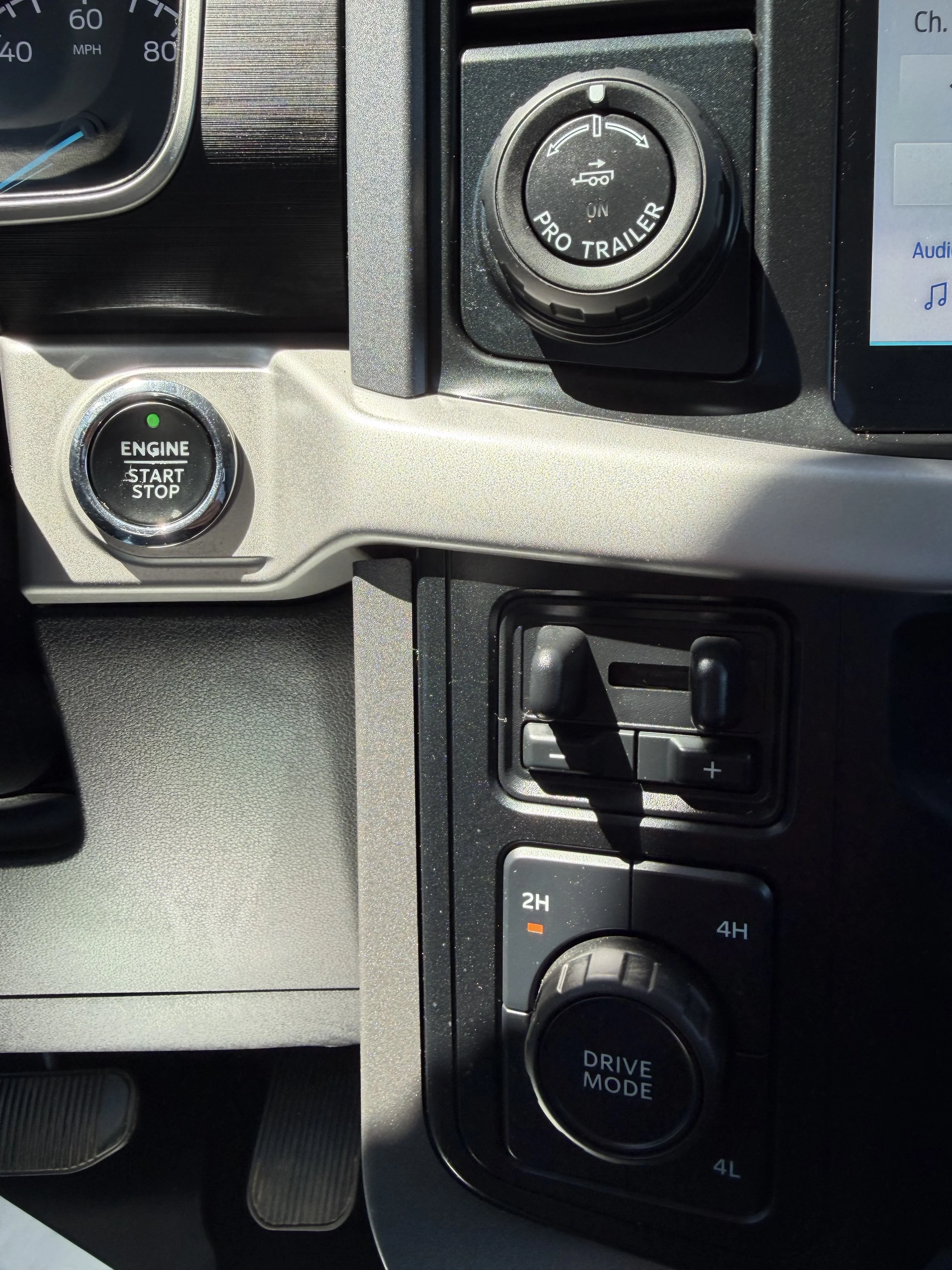 Used 2023 Red Ford XLT image 16