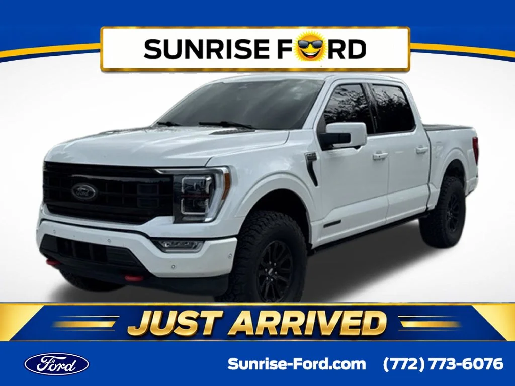 Used 2023 White Metallic Ford Platinum image 1