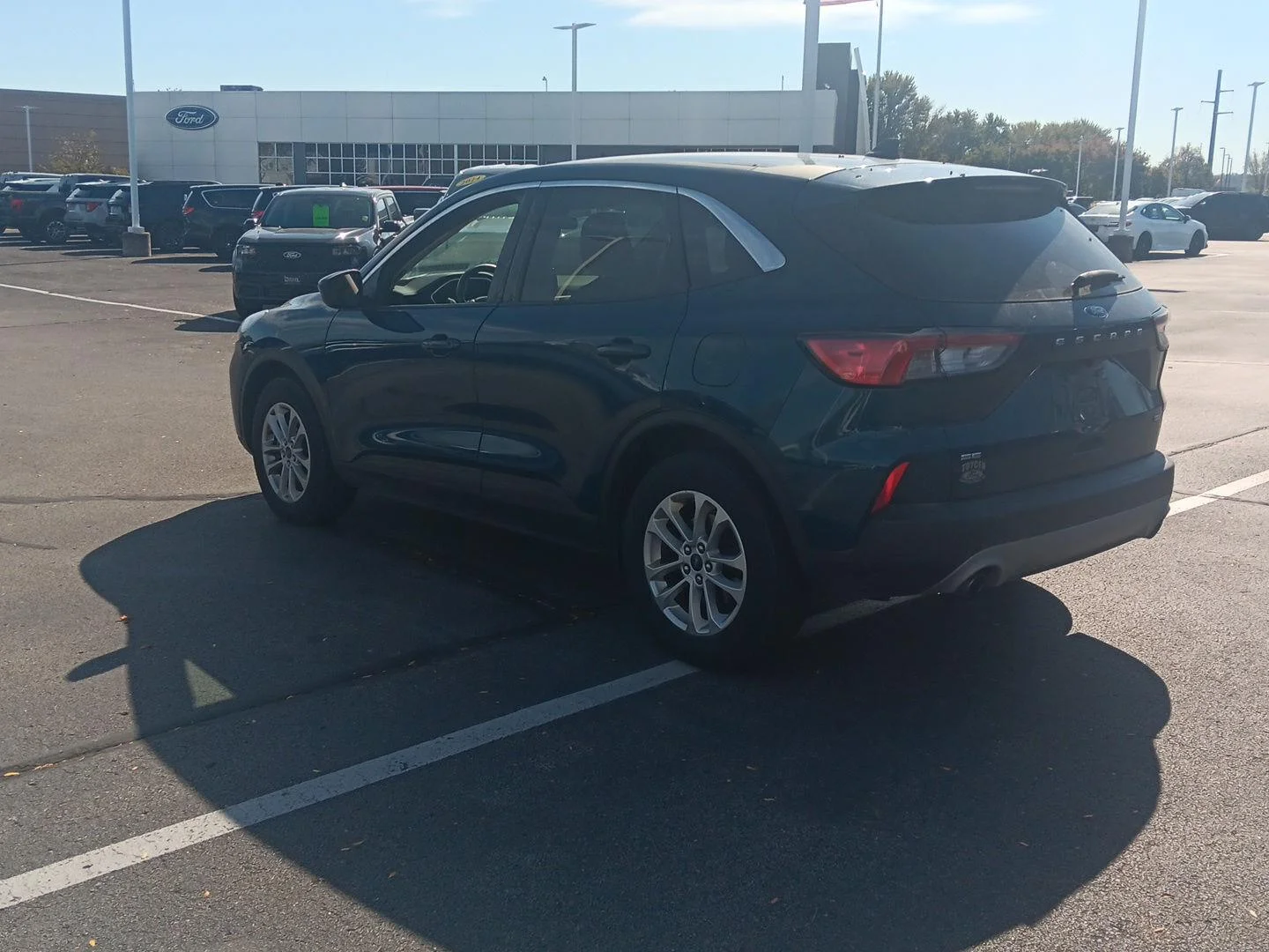Used 2020 Dark Persian Green Ford SE image 7