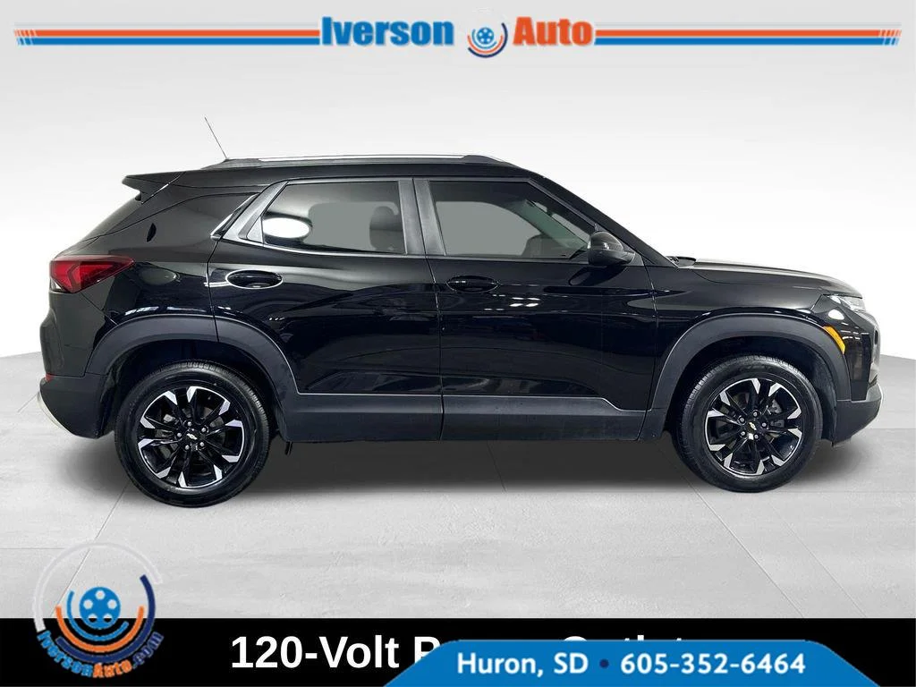 Used 2022 Mosaic Black Metallic Chevrolet LT image 13