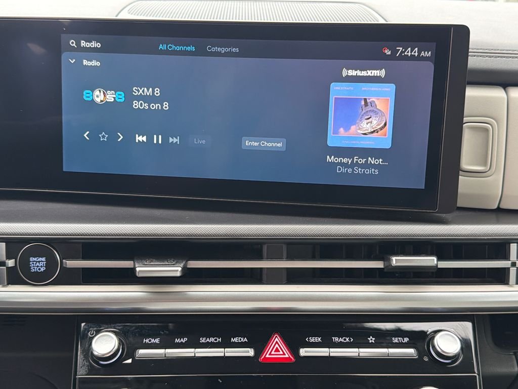 2025 Hyundai Santa Fe SE - Photo 29