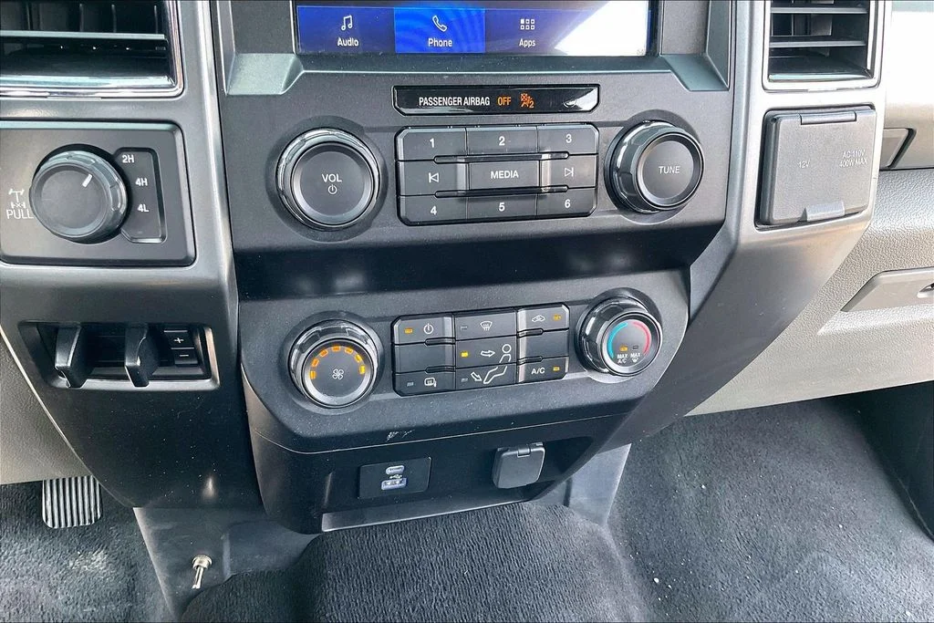 Used 2022 White Ford XLT image 36