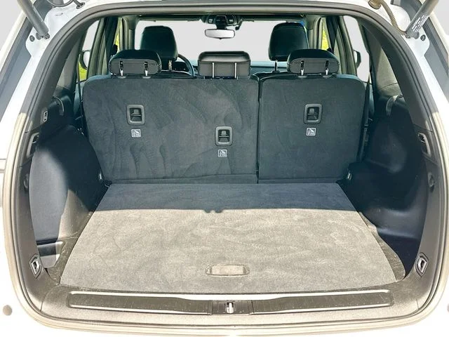 Used 2023 White/off-white Jeep Altitude X image 26