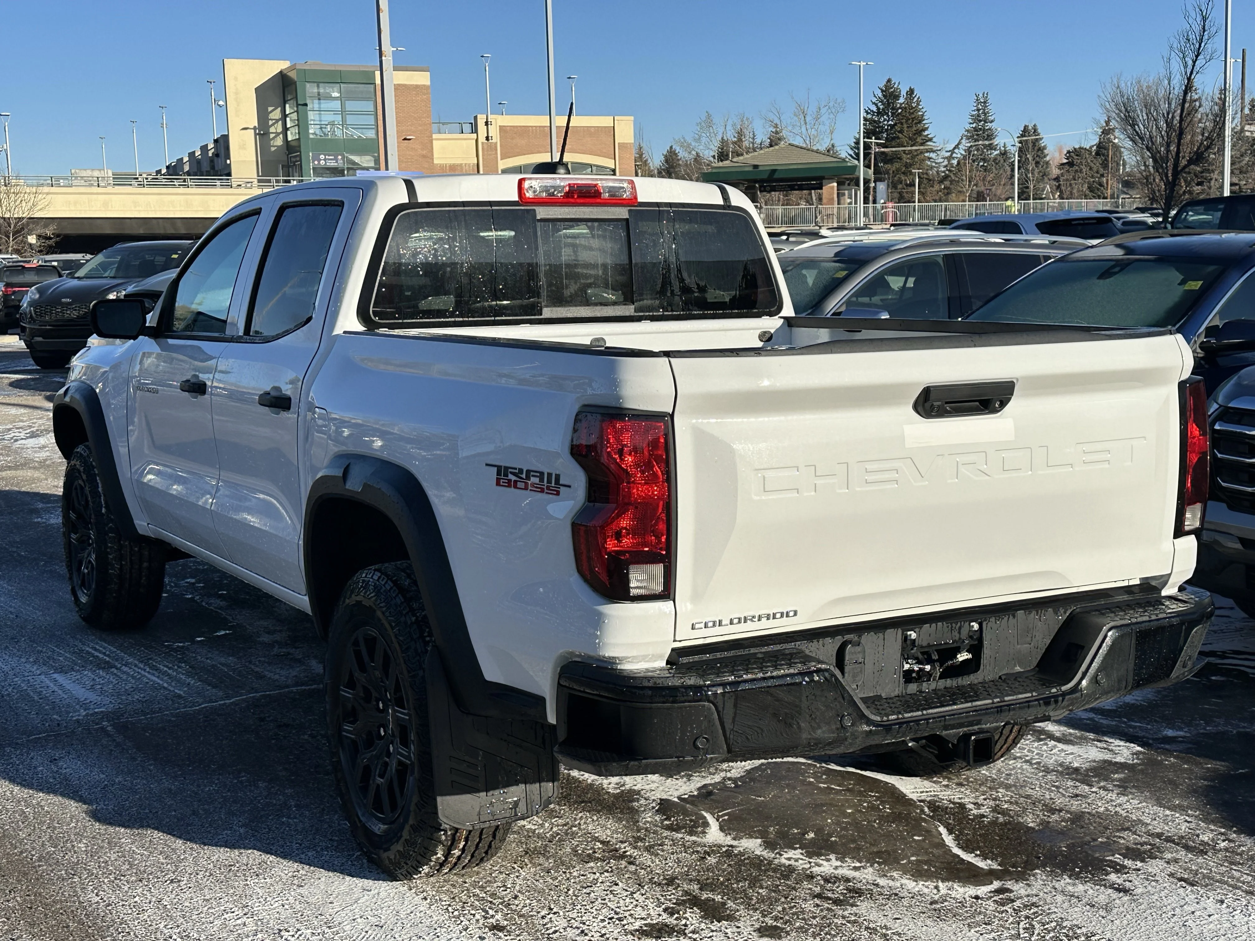 New 2026 Summit White Chevrolet 4WD Trail Boss image 4