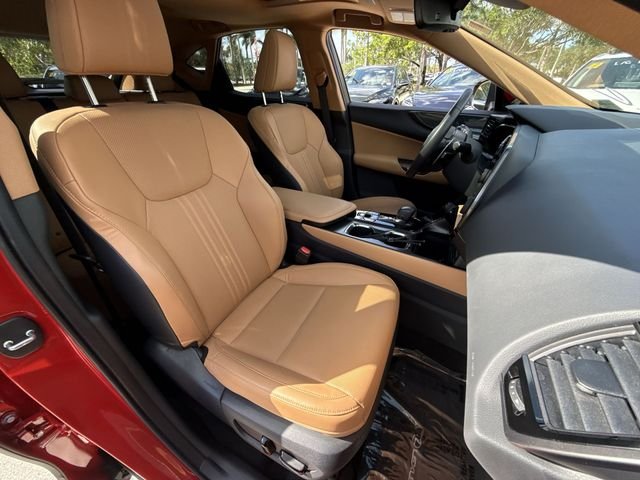 2025 Lexus NX 250 - Photo 26