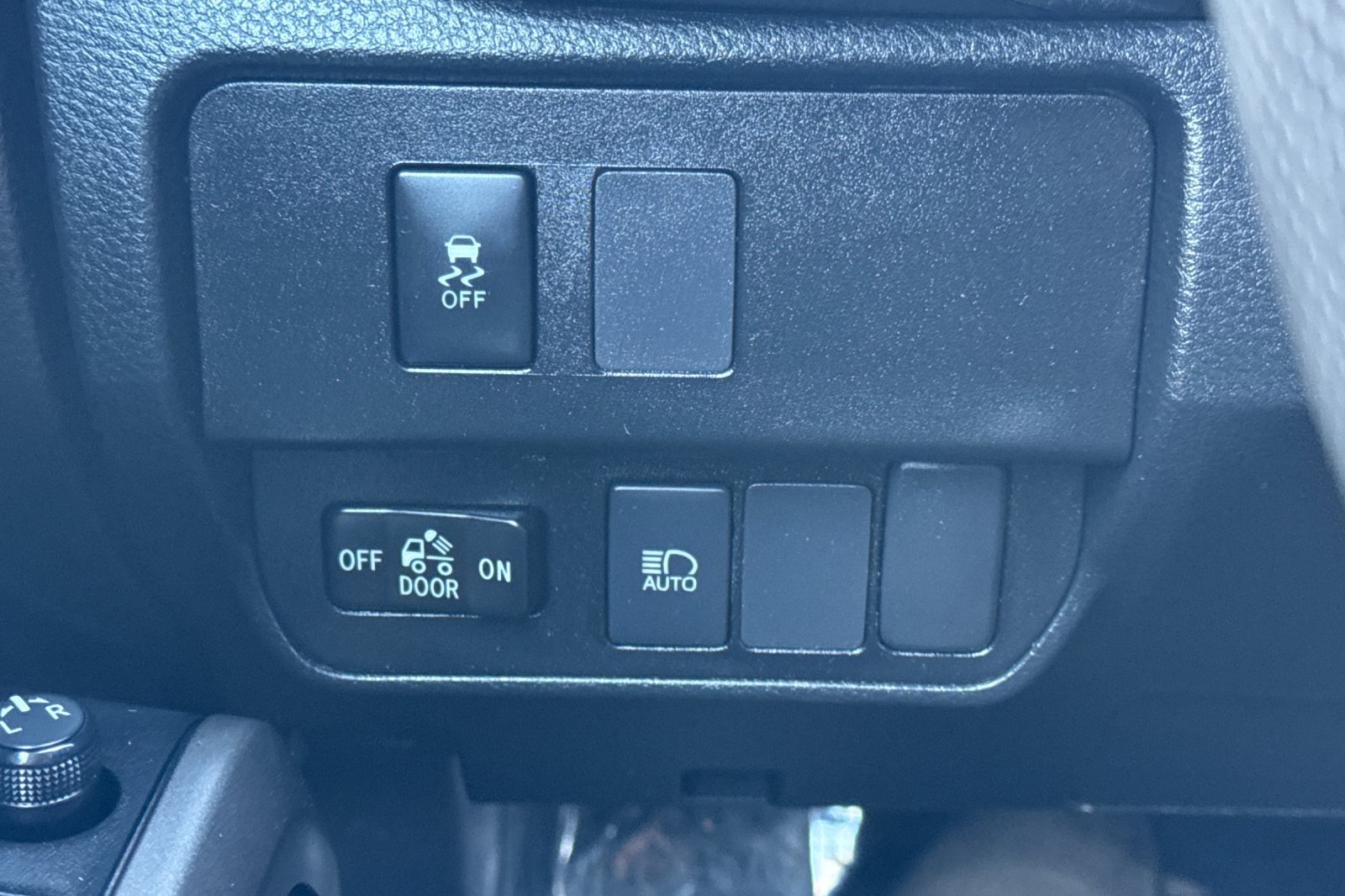 Certified Used 2022 Silver Toyota SR5 image 32