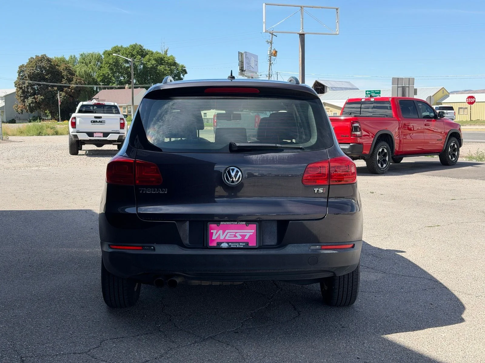 Used 2016 Gray Volkswagen S image 4
