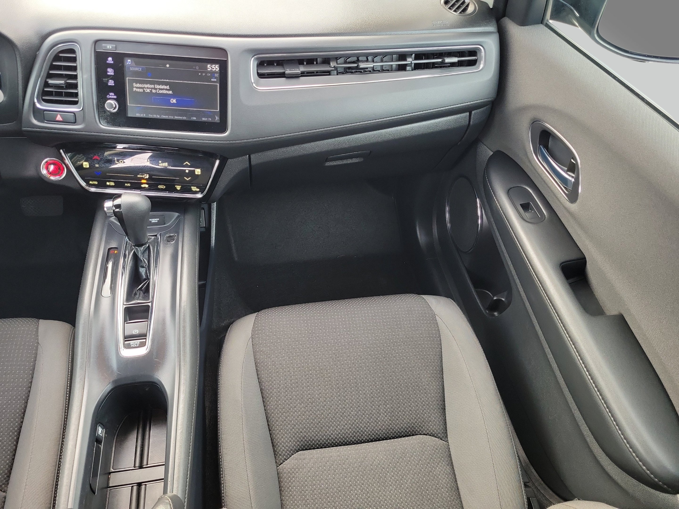 Used 2021 Lunar Silver Metallic Honda EX image 13