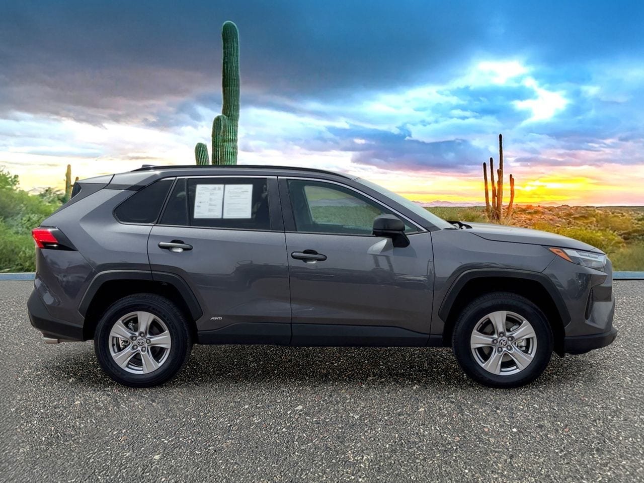2025 Toyota RAV4 LE - Photo 6