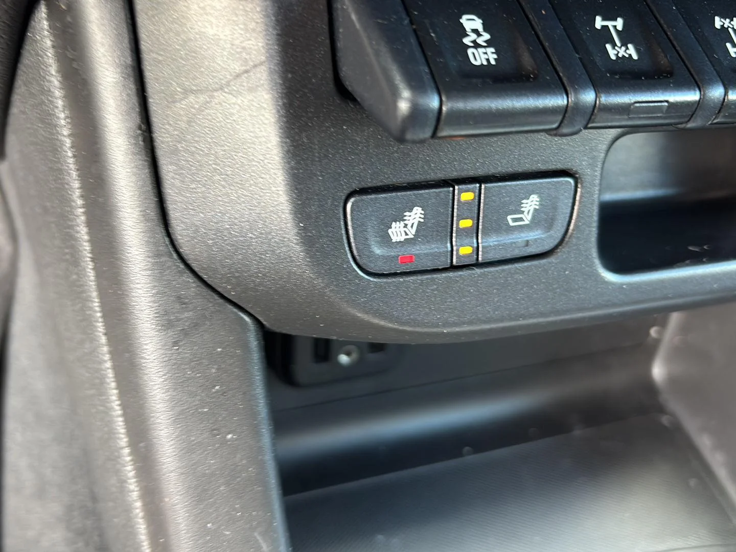 Used 2022 Black Chevrolet ZR2 image 25