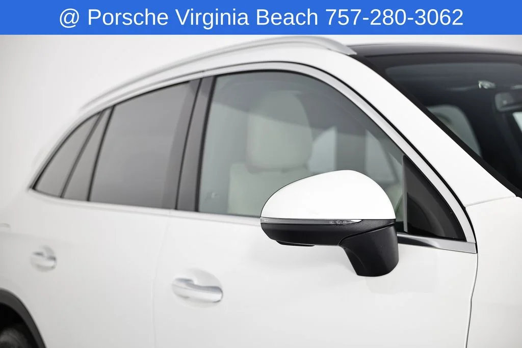 Used 2025 White Mercedes-Benz GLC 300 image 18