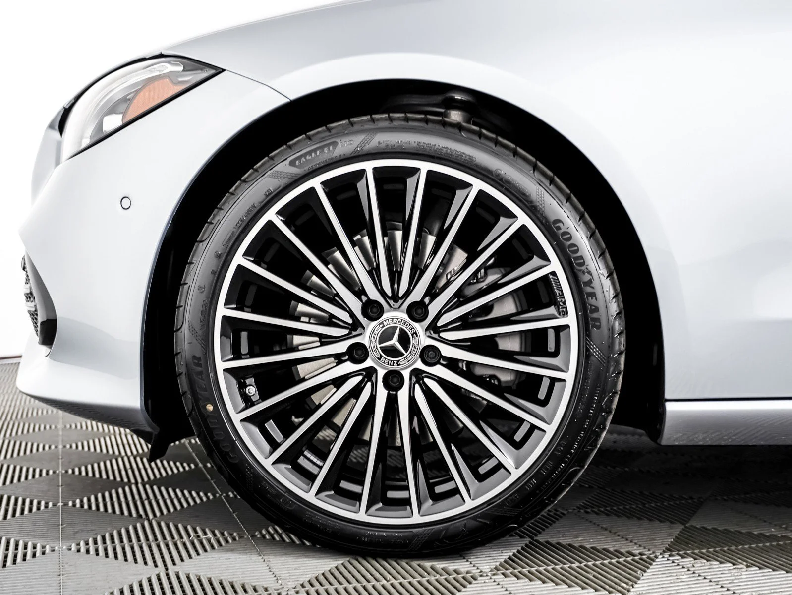 New 2026 Cirrus Silver M Mercedes-Benz C 300 image 6