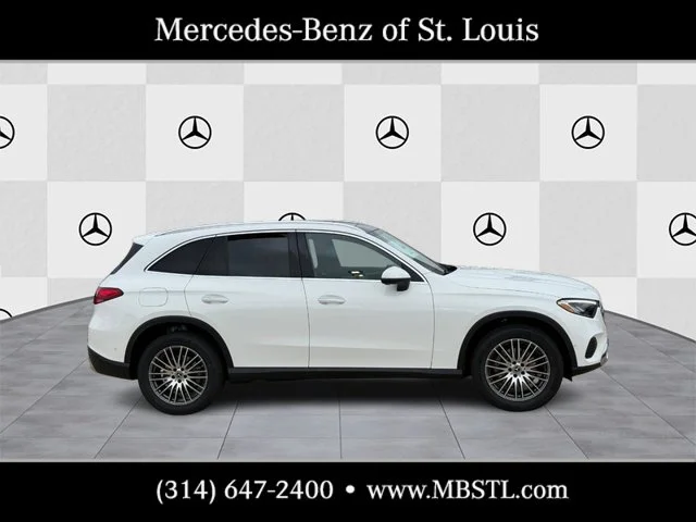 New 2027 Polar White Mercedes-Benz GLC 300 image 2
