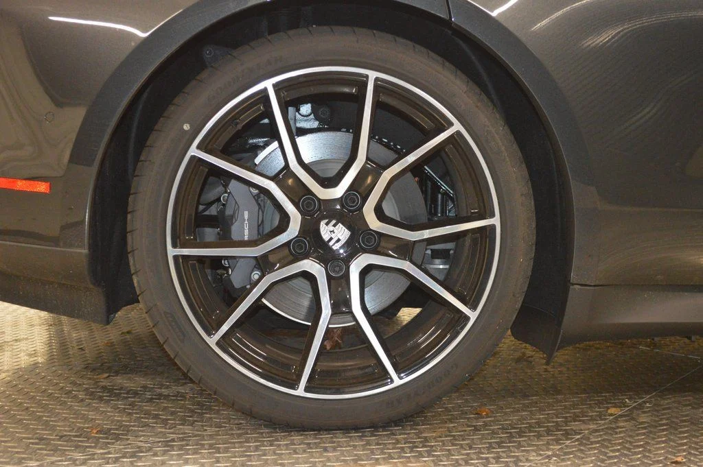 Used 2025 Slate Grey Neo Porsche 4 image 15