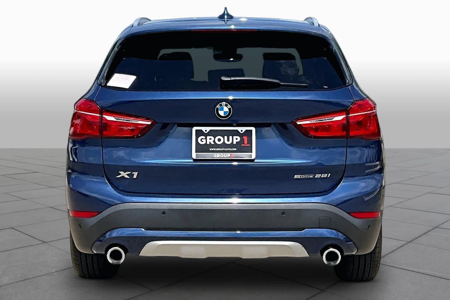 Used 2021 Phytonic Blue Metallic BMW sDrive28i image 5