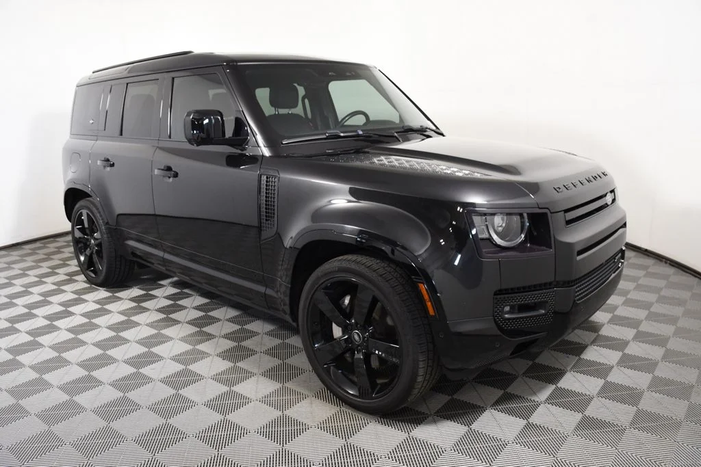 Used 2023 Santorini Black Metallic Land Rover X-Dynamic SE image 8