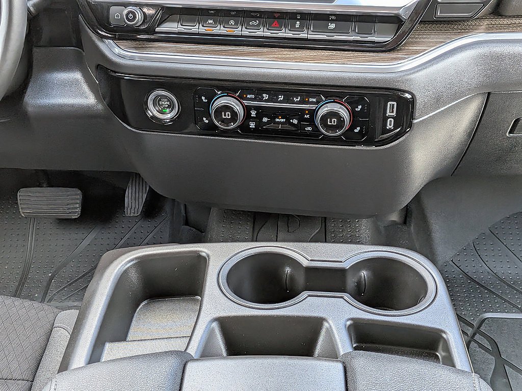 2024 Chevrolet Silverado 1500 LT - Photo 18