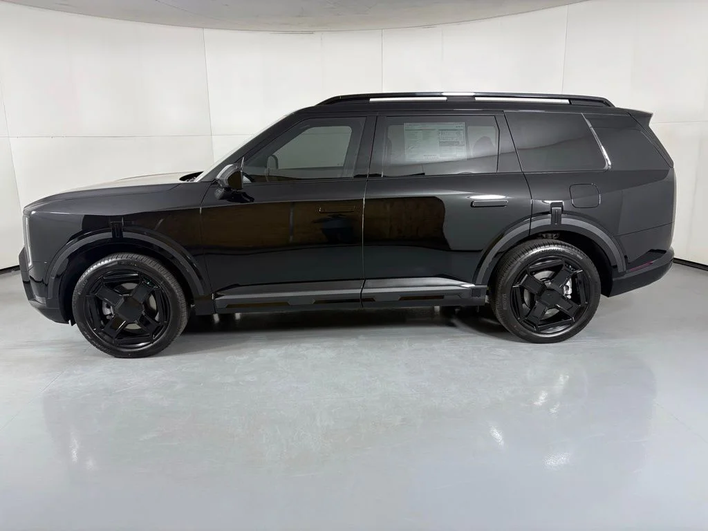 New 2027 Ebony Black Kia X-LINE SX image 5